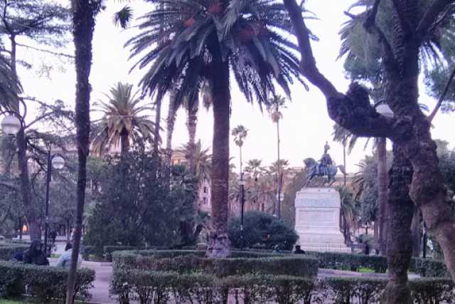 Le storie di Piazza Umberto, punto d'incontro per chi non sa dove andare